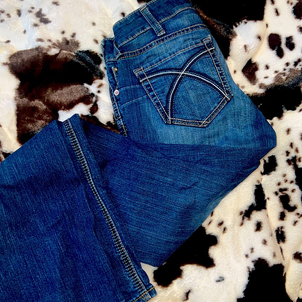 Women’s ariat jeans